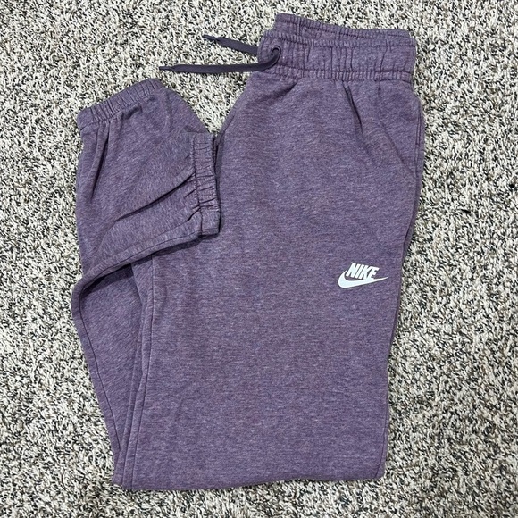Nike Other - Nike Women’s Purple Sweatpant joggers w pockets great condition casual wear